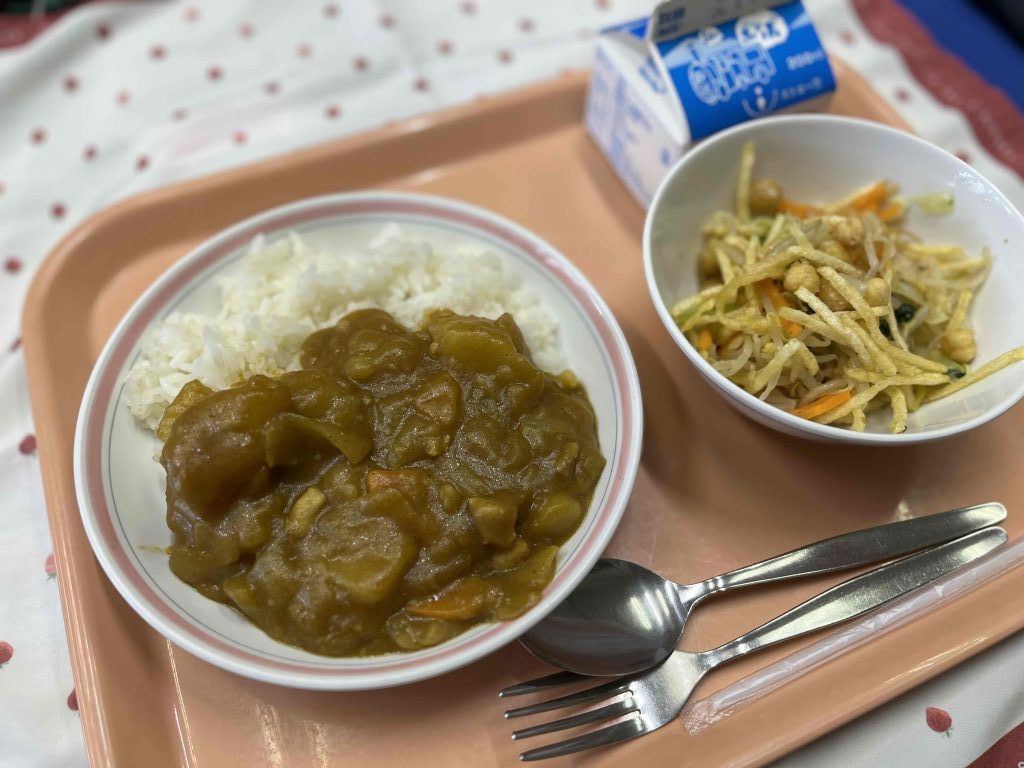 カレーは何曜日食べるの？