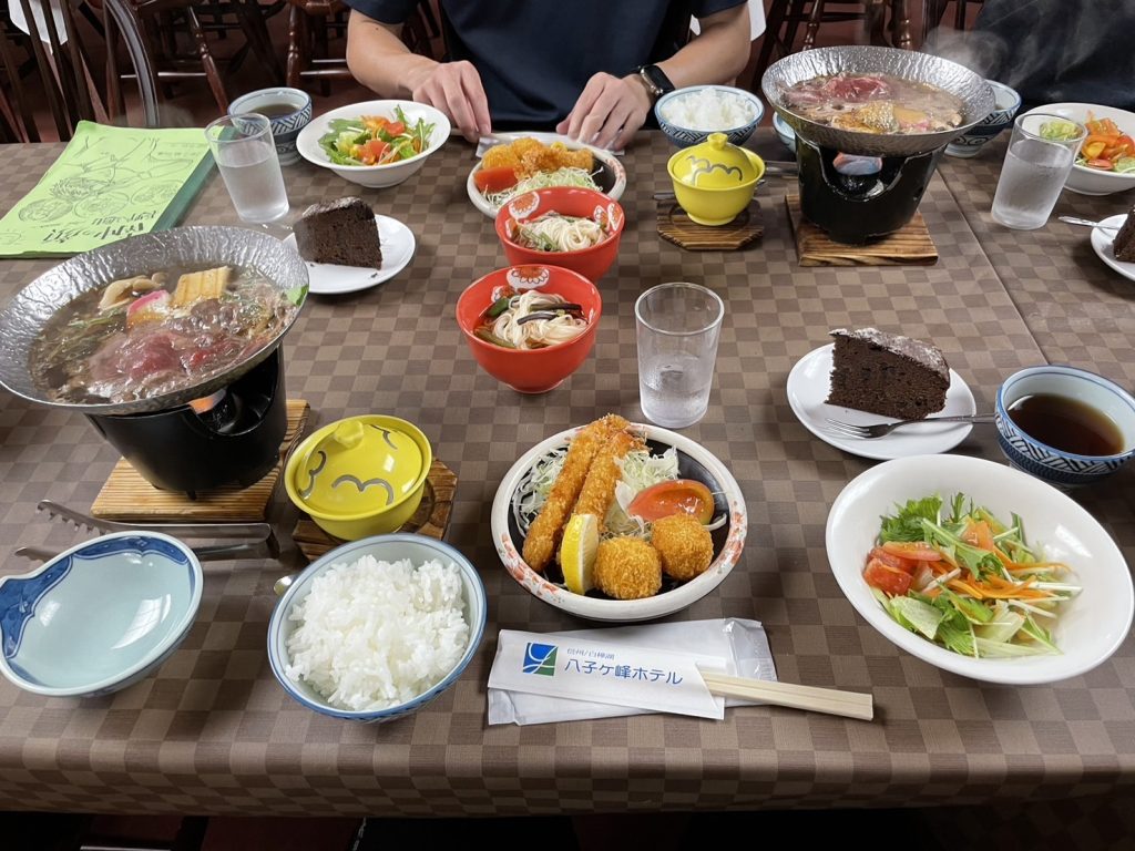 山の移動教室「夕食」