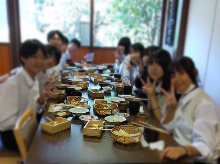 修学旅行「２日目昼食」