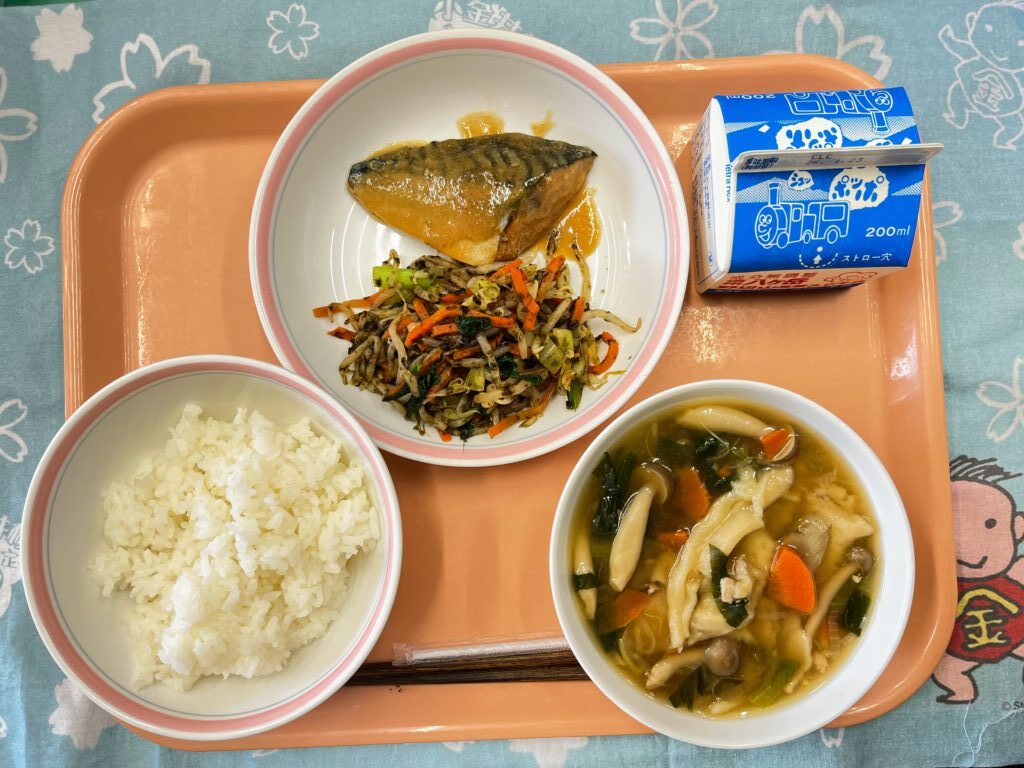 柔らかく煮込んだサバ🐟️