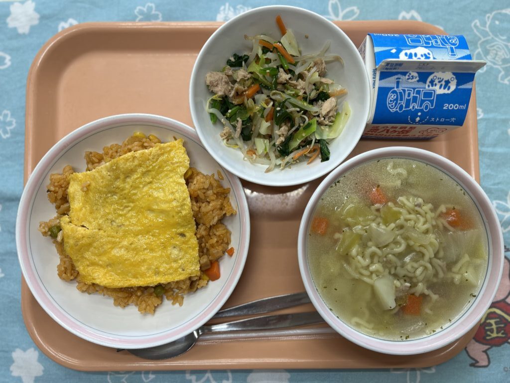 図書コラボ給食🍳