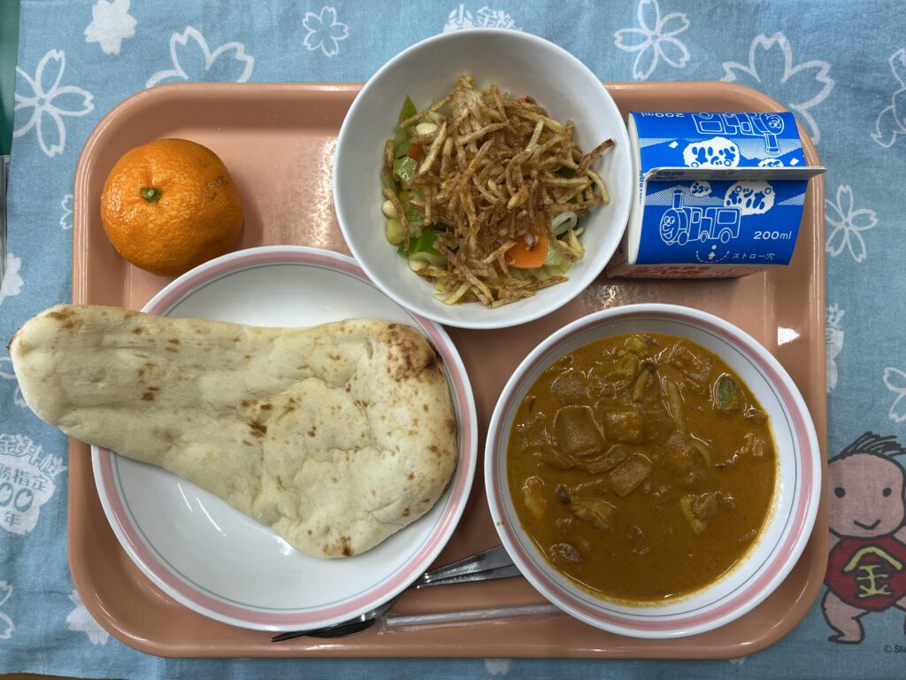 みんな楽しみなカレーで金曜日